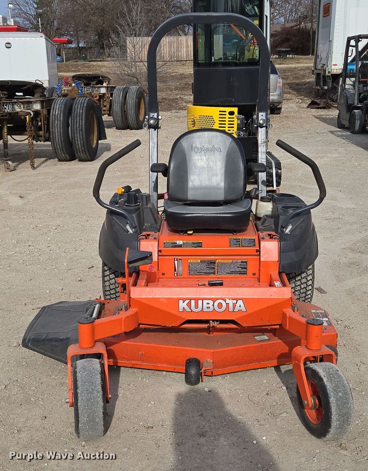 image for item EO0595 Kubota Kommander Pro Z411 ZTR lawn mower