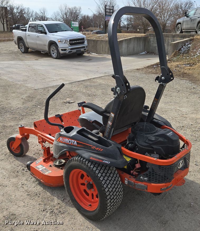 image for item EO0595 Kubota Kommander Pro Z411 ZTR lawn mower
