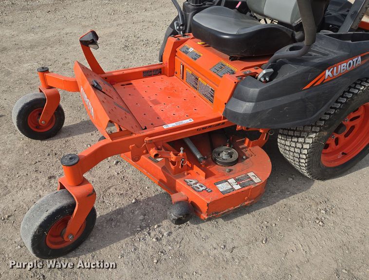 image for item EO0595 Kubota Kommander Pro Z411 ZTR lawn mower