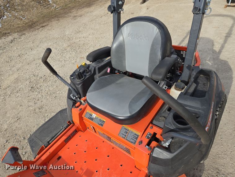 image for item EO0595 Kubota Kommander Pro Z411 ZTR lawn mower