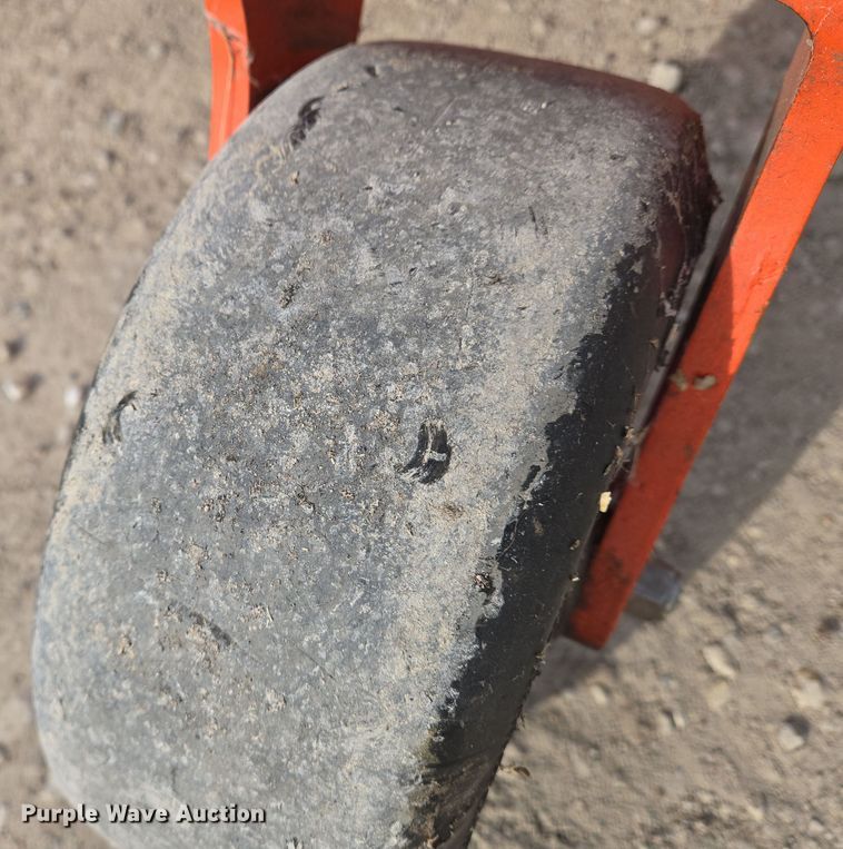 image for item EO0595 Kubota Kommander Pro Z411 ZTR lawn mower