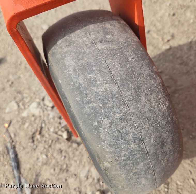 image for item EO0596 Kubota Kommander Z122R ZTR lawn mower