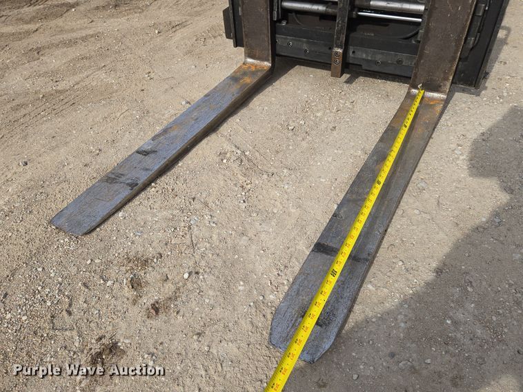 image for item EO0599 Nissan MCP1F2A20LV forklift