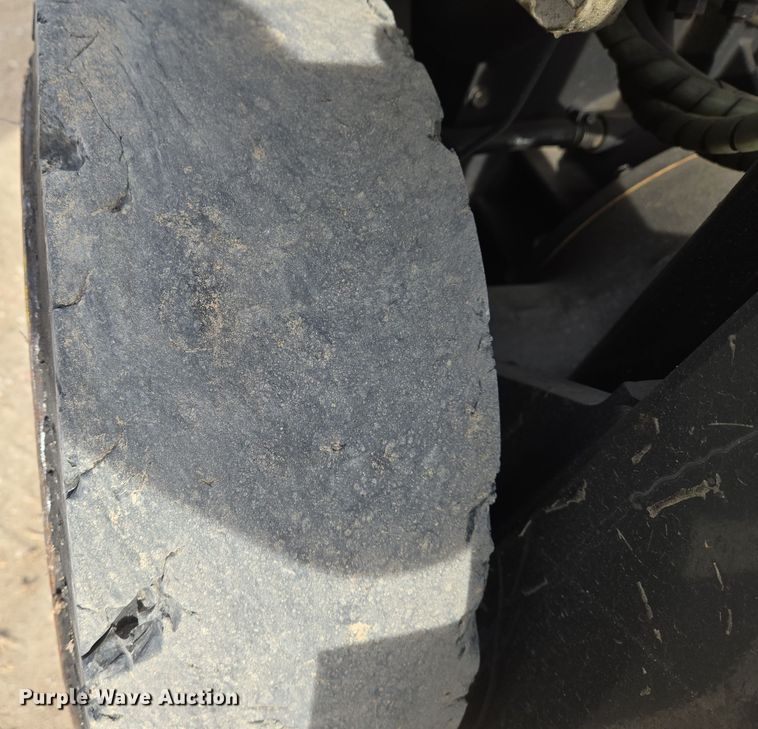 image for item EO0599 Nissan MCP1F2A20LV forklift