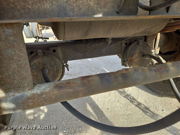 image for item EO0601 1985 Fruehauf EL-F1 trailer dolly