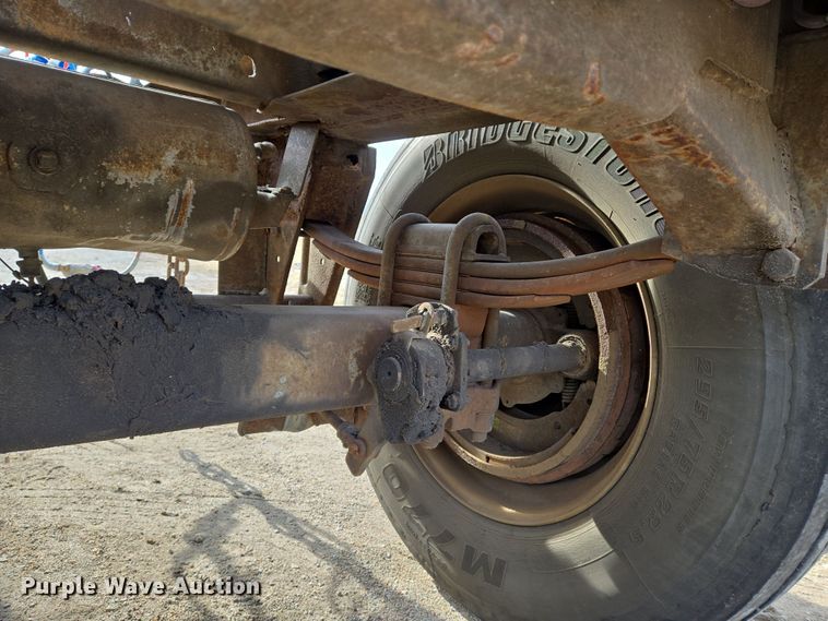 image for item EO0601 1985 Fruehauf EL-F1 trailer dolly