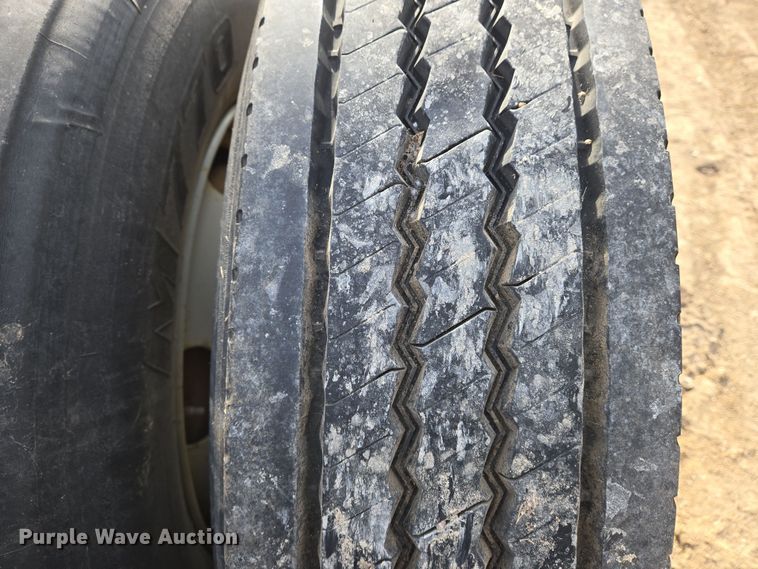 image for item EO0601 1985 Fruehauf EL-F1 trailer dolly