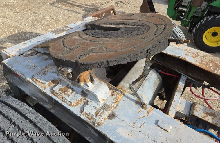 image for item EO0602 1985 Fruehauf EL-F1 trailer dolly