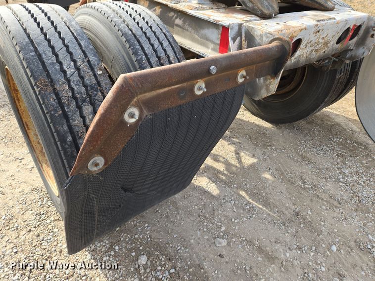 image for item EO0602 1985 Fruehauf EL-F1 trailer dolly