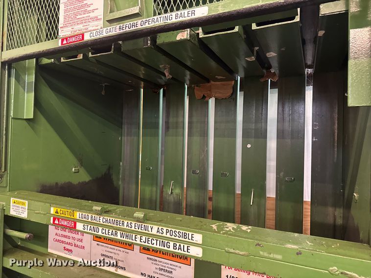 image for item EQ1018 PTR 3400HD cardboard baler
