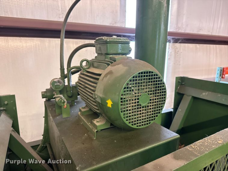 image for item EQ1018 PTR 3400HD cardboard baler