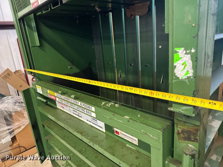 image for item EQ1018 PTR 3400HD cardboard baler