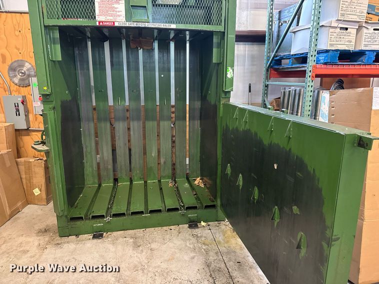 image for item EQ1018 PTR 3400HD cardboard baler