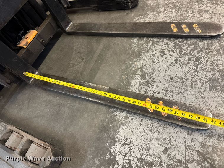 image for item EQ1019 Crown RD5725-32 order picker