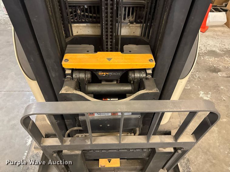 image for item EQ1019 Crown RD5725-32 order picker