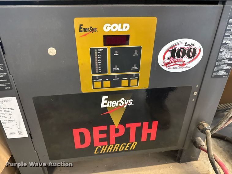 image for item EQ1019 Crown RD5725-32 order picker