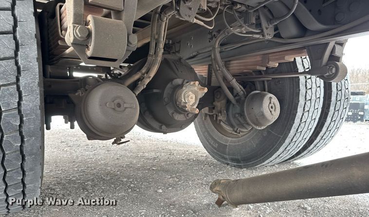 image for item EQ1031 2019 Ford F750 Super Duty box truck