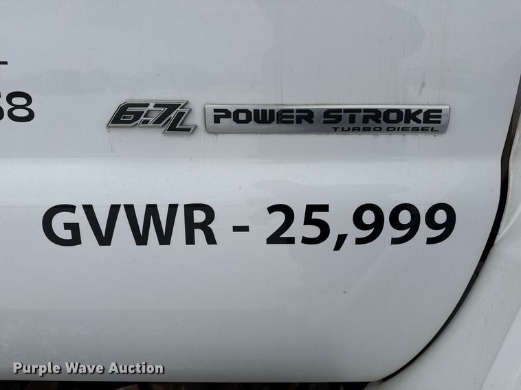 image for item EQ1031 2019 Ford F750 Super Duty box truck