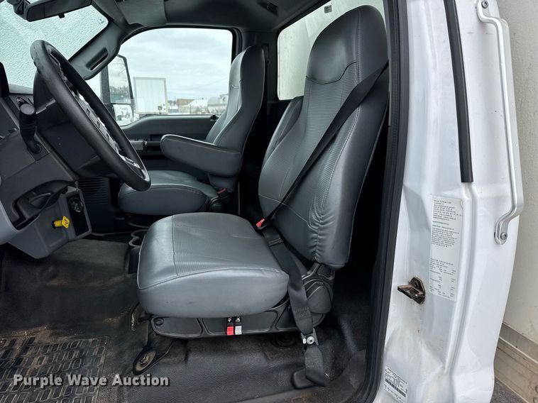 image for item EQ1031 2019 Ford F750 Super Duty box truck