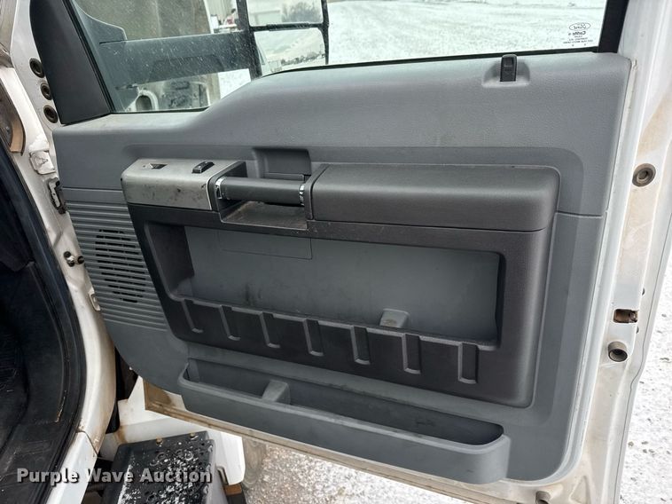 image for item EQ1031 2019 Ford F750 Super Duty box truck