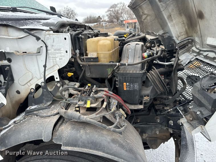 image for item EQ1031 2019 Ford F750 Super Duty box truck