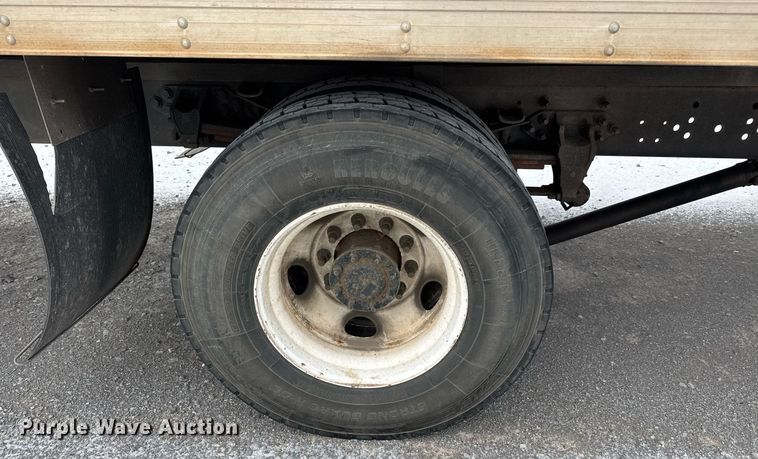 image for item EQ1031 2019 Ford F750 Super Duty box truck