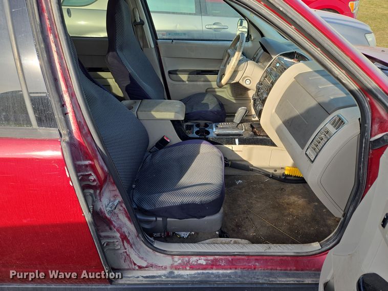 image for item EQ3843 2008 Mazda Tribute SUV