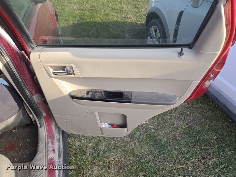 image for item EQ3843 2008 Mazda Tribute SUV