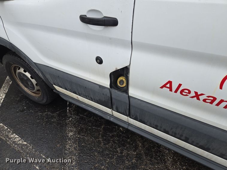 image for item EQ3945 2015 Ford Transit 250 van