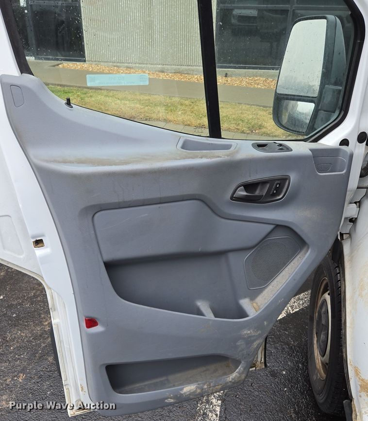 image for item EQ3945 2015 Ford Transit 250 van
