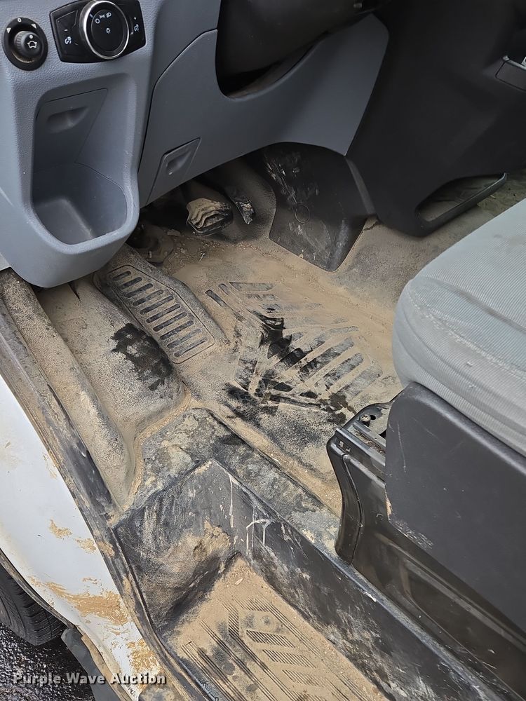 image for item EQ3945 2015 Ford Transit 250 van