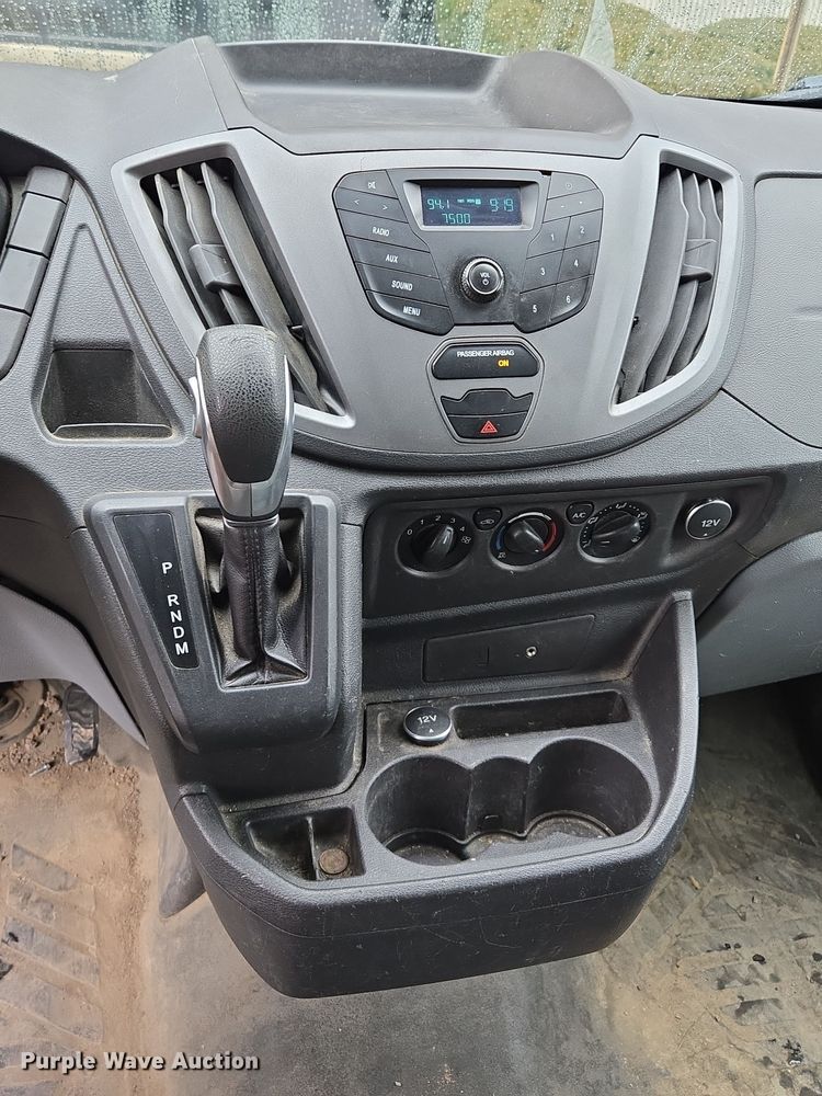 image for item EQ3945 2015 Ford Transit 250 van
