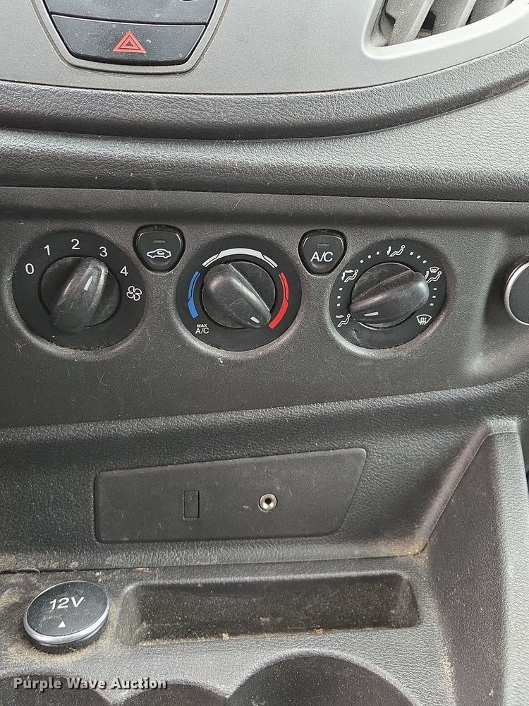 image for item EQ3945 2015 Ford Transit 250 van