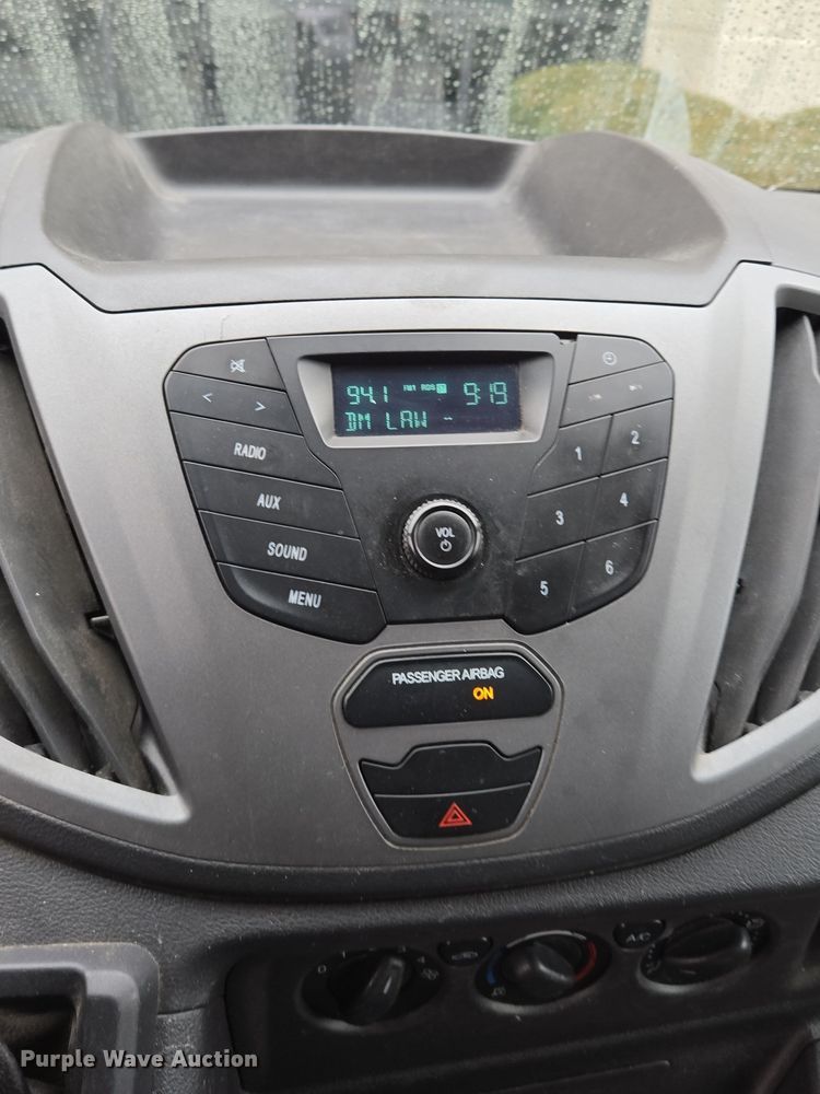 image for item EQ3945 2015 Ford Transit 250 van