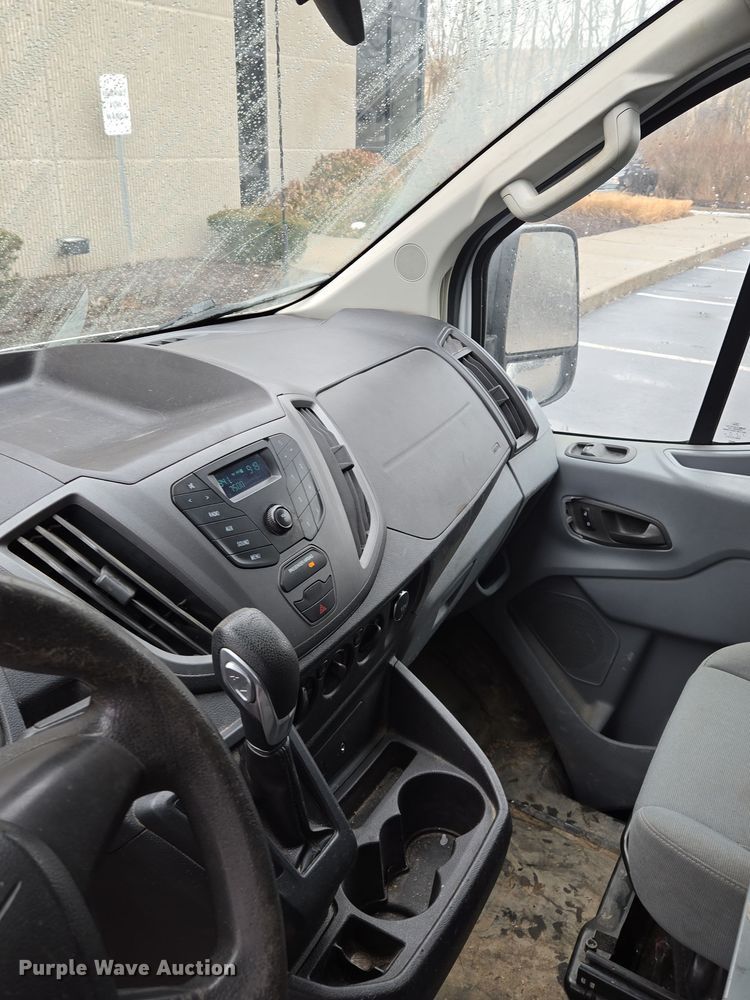image for item EQ3945 2015 Ford Transit 250 van