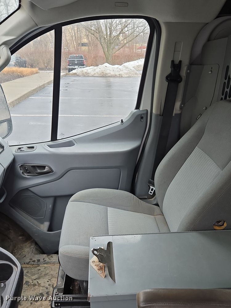 image for item EQ3945 2015 Ford Transit 250 van