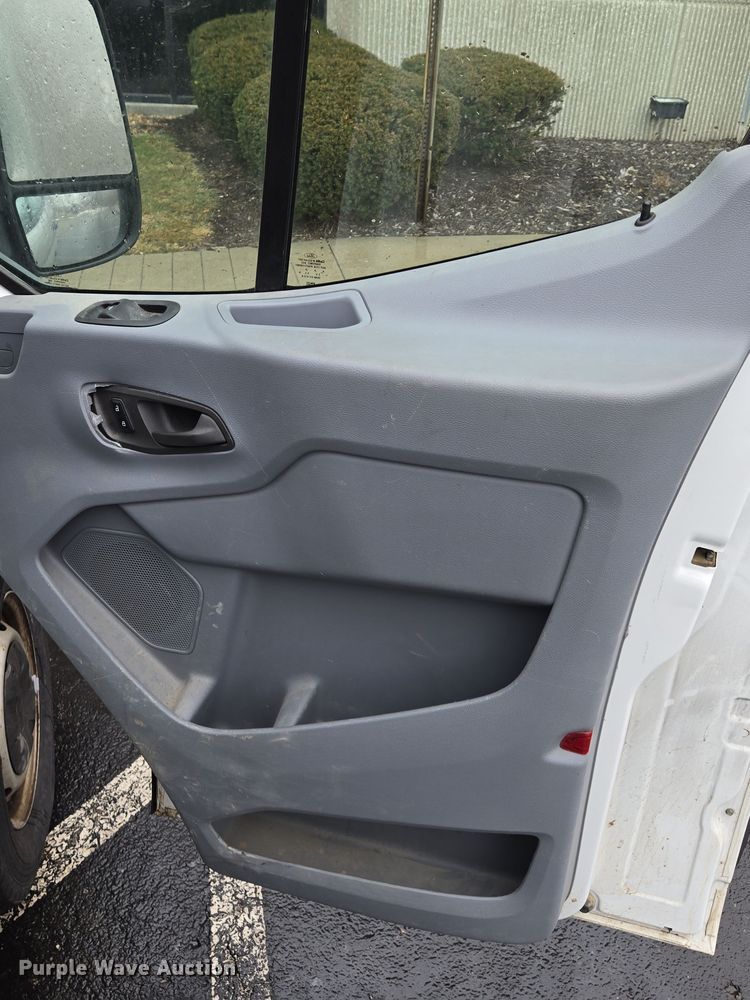 image for item EQ3945 2015 Ford Transit 250 van