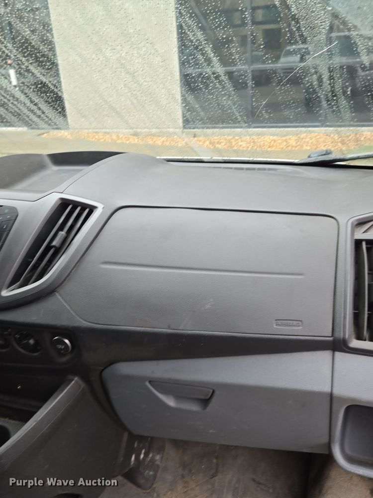 image for item EQ3945 2015 Ford Transit 250 van