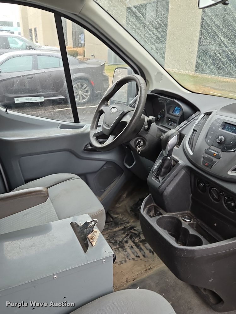image for item EQ3945 2015 Ford Transit 250 van