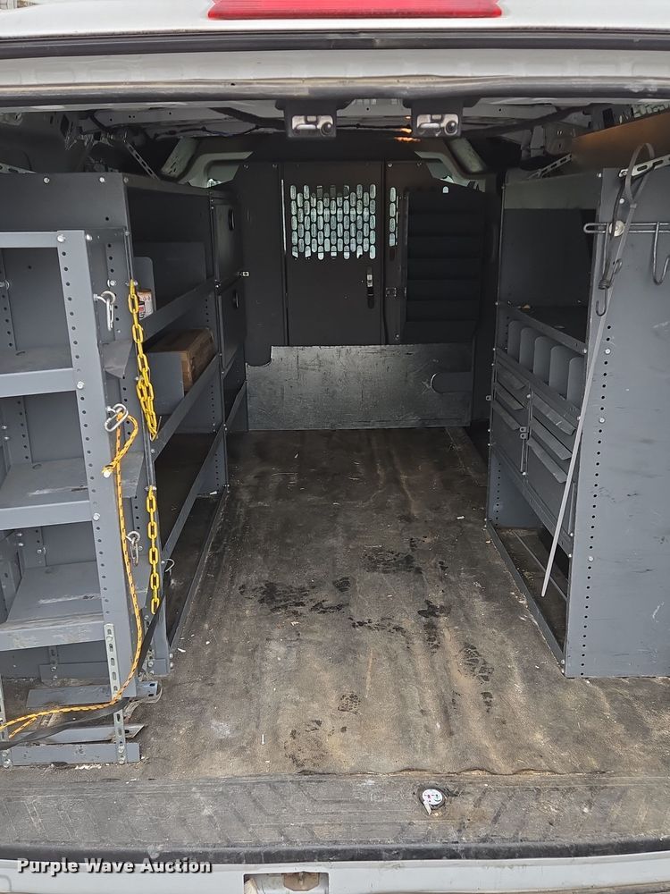 image for item EQ3945 2015 Ford Transit 250 van
