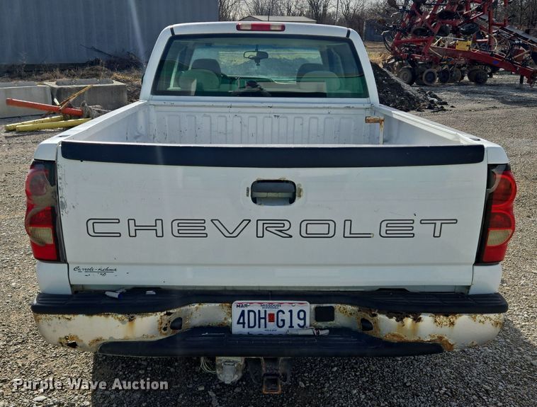 image for item EQ3948 2006 Chevrolet Silverado 1500 Ext. Cab pickup truck
