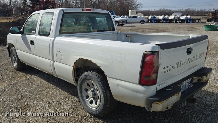 image for item EQ3948 2006 Chevrolet Silverado 1500 Ext. Cab pickup truck