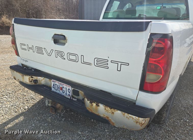 image for item EQ3948 2006 Chevrolet Silverado 1500 Ext. Cab pickup truck