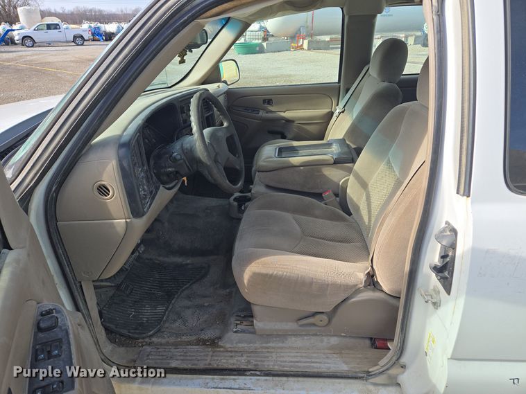 image for item EQ3948 2006 Chevrolet Silverado 1500 Ext. Cab pickup truck