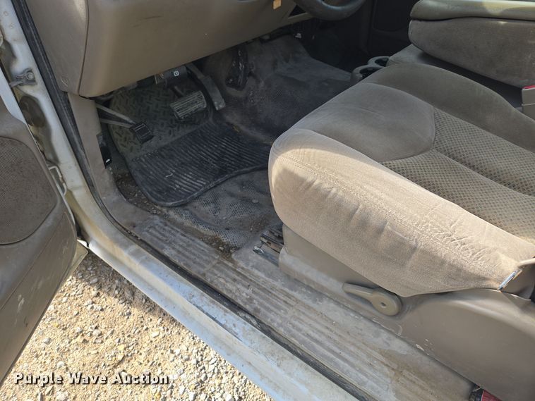 image for item EQ3948 2006 Chevrolet Silverado 1500 Ext. Cab pickup truck