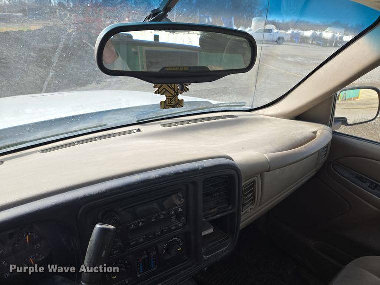 image for item EQ3948 2006 Chevrolet Silverado 1500 Ext. Cab pickup truck