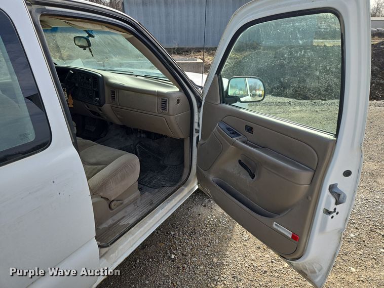 image for item EQ3948 2006 Chevrolet Silverado 1500 Ext. Cab pickup truck