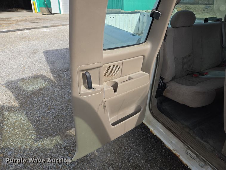 image for item EQ3948 2006 Chevrolet Silverado 1500 Ext. Cab pickup truck