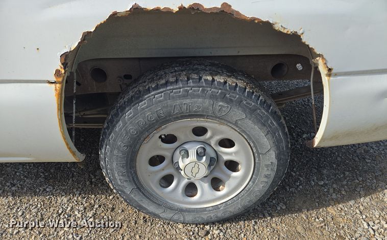 image for item EQ3948 2006 Chevrolet Silverado 1500 Ext. Cab pickup truck