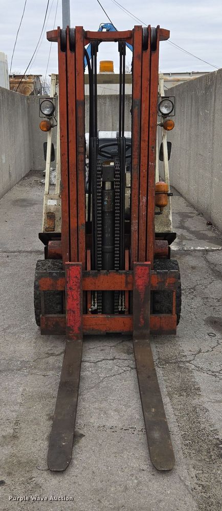 image for item EQ3954 Nissan CRGH02F35V forklift